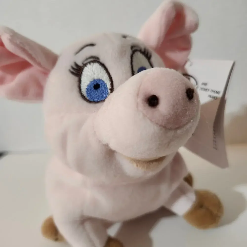 Disney Store Black Cauldron Hen Wen Bean Bag Plush Pig NWT Rare